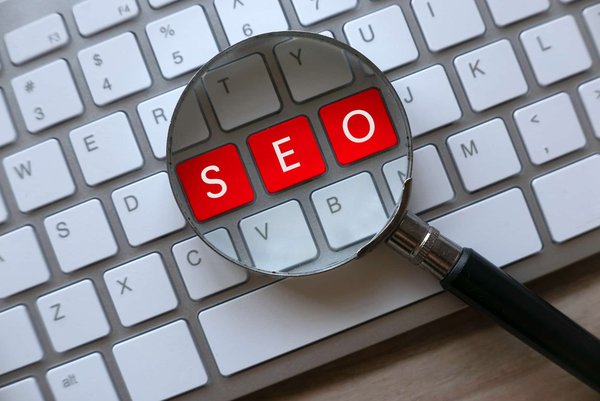 Consultant SEO Arras : son rôle au sein d'une entreprise