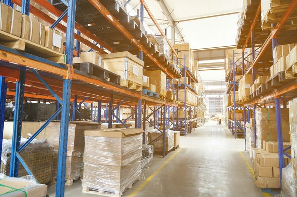 Rayonnage de stockage léger pour les industriels : quel type de structure choisir ?