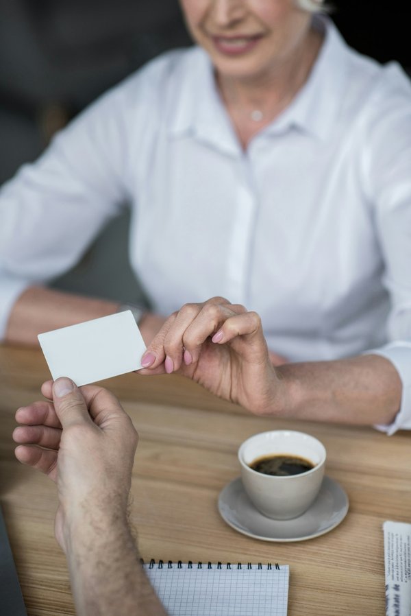 Impression de carte de visite avec dorure à chaud : un impact inégalé